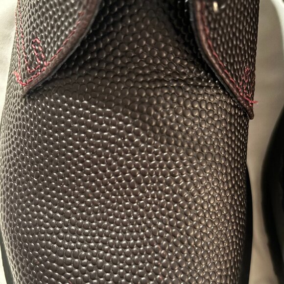 DR. MARTENS 30960 OXBLOOD PEBBLED LEATHER OXFORDS - Picture 2 of 6